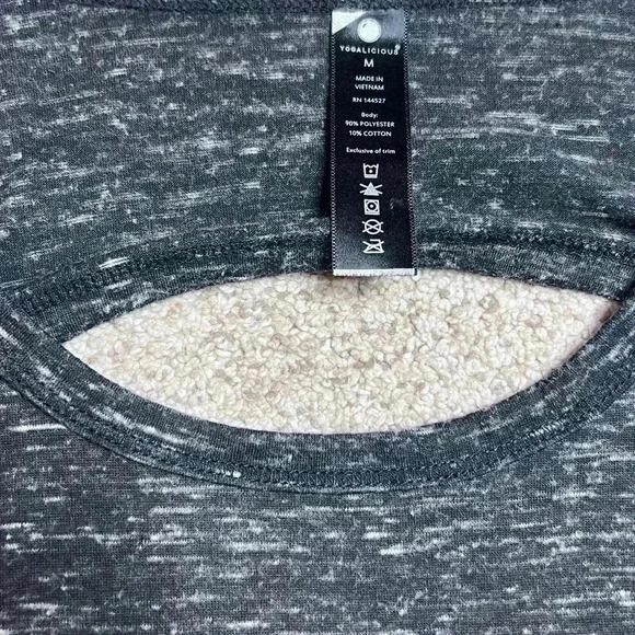 Medium Yogalicious  Flowy Gray Black Relaxed Tank Top Pre Own Good Condition - Picture 2 of 4